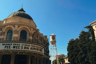 След месеци спекулации филмовото студио потвърди, че разглежда стратегически варианти – от пълна продажба до частични сделки, на фона на съобщения за интерес от страна на Paramount, Netflix и Comcast