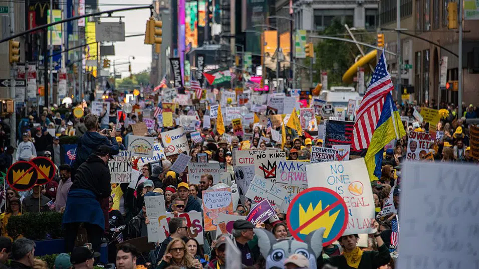 Диктатор ли е Тръмп? Все повече американци отговарят „да“