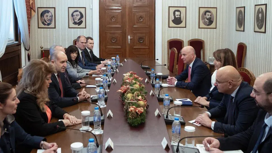 Президентът Радев и Асоциацията на банките в България обсъдиха готовността за еврото