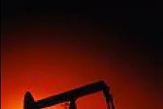 Петролът се търгува трайно под 94 долара за барел след данните за запасите в САЩ