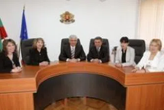 CPC Sanctions 14 Insurers with 2.45 Mln Leva Over Minimum Insurance Price Fixing