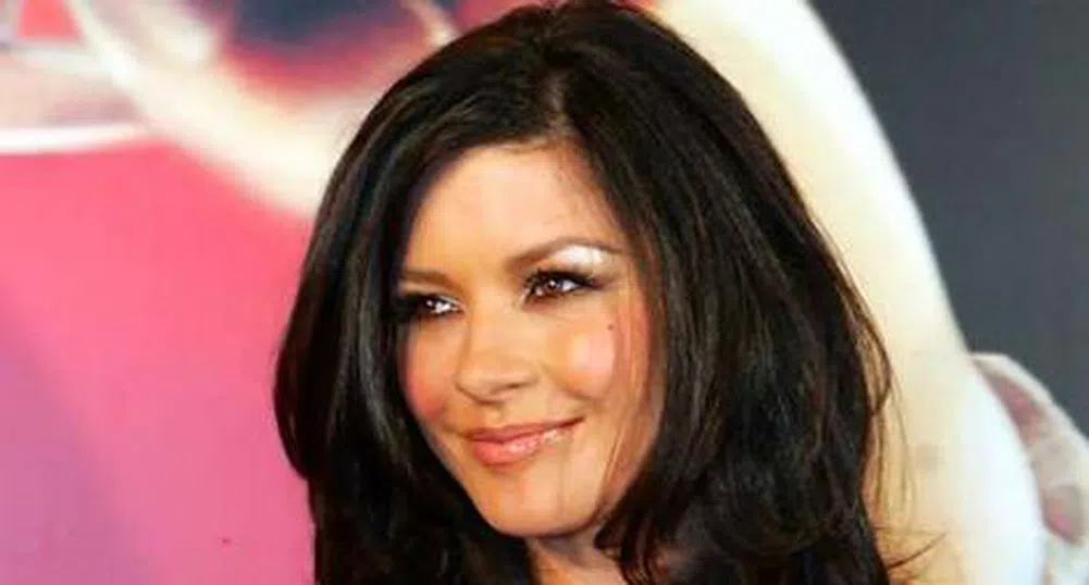 Зита - Джоунс взема 3700 паунда за секунда реклама