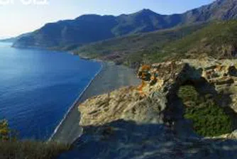 Корсика се превърна в рай за недвижимите имоти