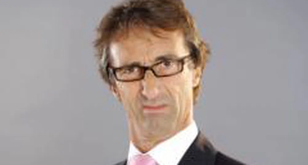 Британските безработни с пари за нови костюми