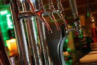 Една зелена бира, моля!