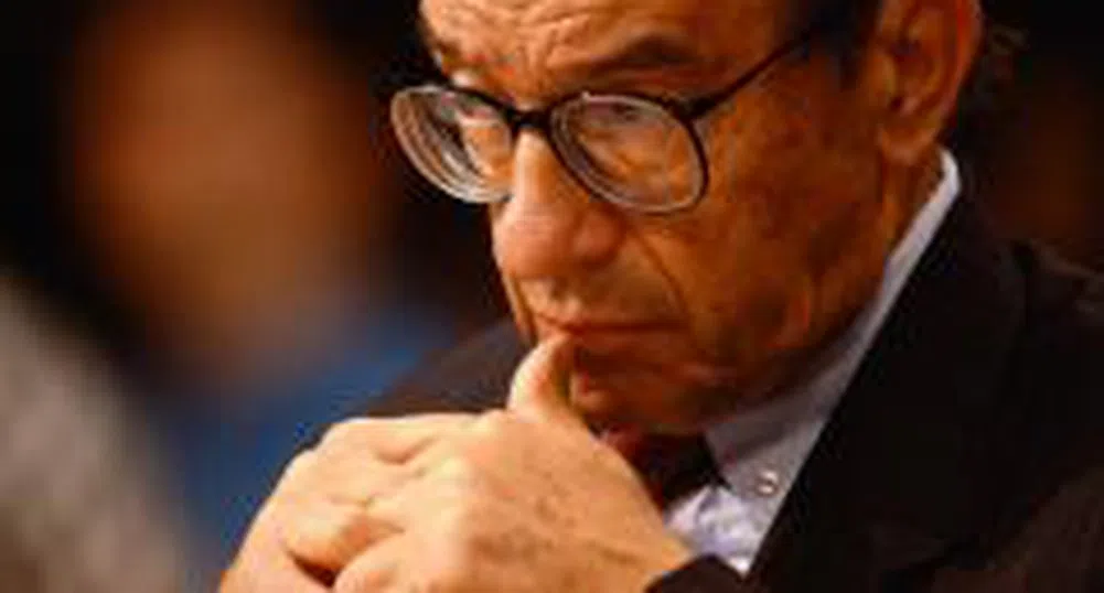 Алън Грийнспан: Цените на петрола ще продължат да се покачват