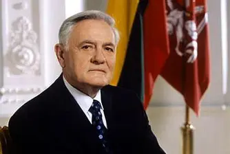 Правителството на Литва намали заплатата на президента