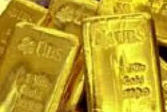Златото поевтинява с 1% поради спада на петрола