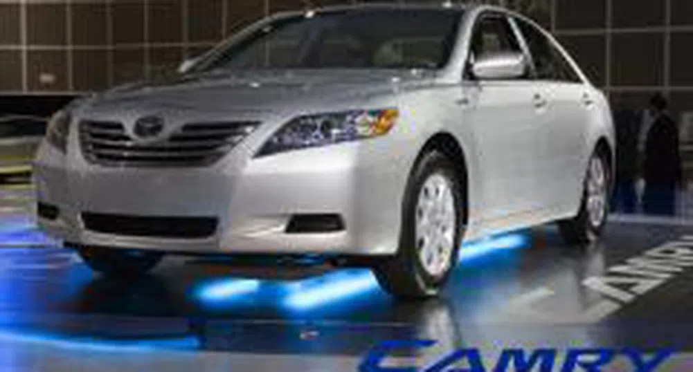 Toyota увеличава продажбите си с най-слаб темп от пет тримесечия насам