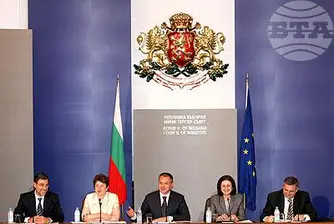 Какви постижения отчете правителството?