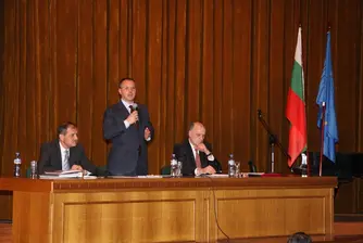 Медведев отложи срещата със Станишев