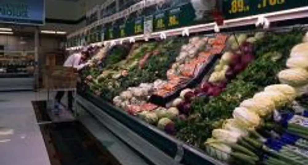 Хранителните стоки в Гърция поскъпват с над 40%