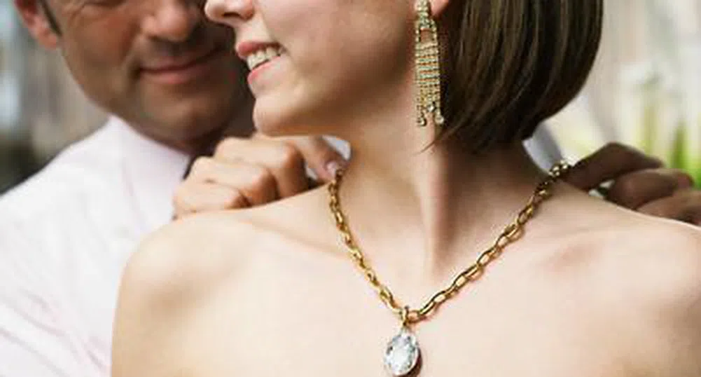 Кризата удари любовниците