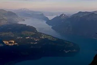 Продават езерото Мондзее в австрийските Алпи