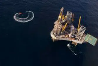 Британските ВВС евакуираха 500 души от петролна платформа заради бомбена заплаха