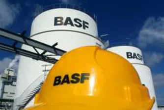 BASF купува Ciba