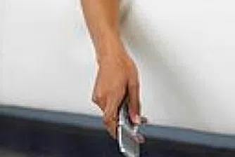 Мобилните оператори трябва да предложат до утре нови такси за роуминг или ще бъдат глобени