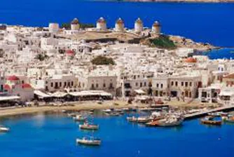 Чуждестранни туристи създават напрежение на гръцките острови