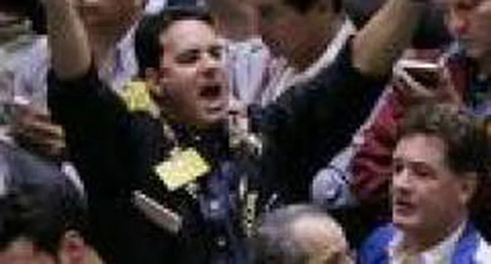 Петролът се търгува трайно под 91 долара за барел