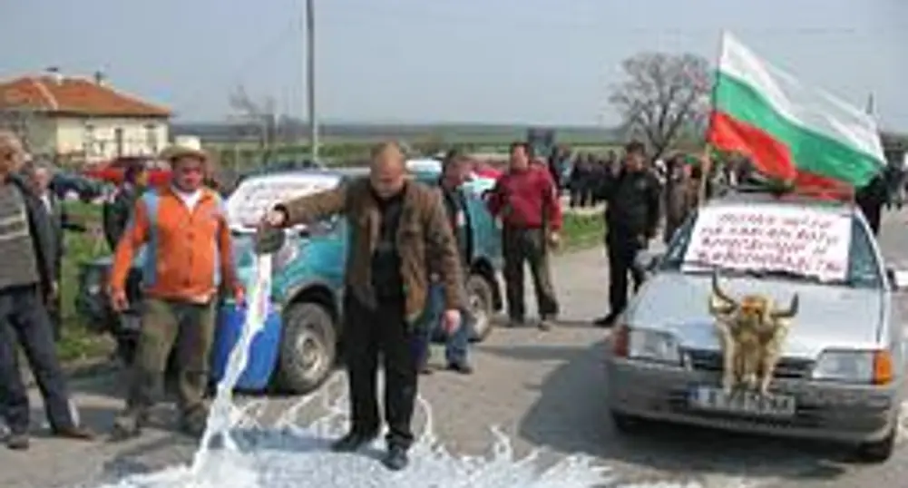 Фермери блокират границата с Гърция