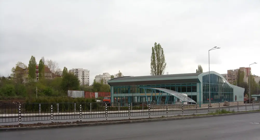 Още метростанции само след ден