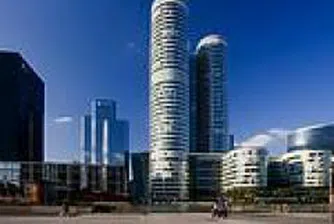 Израелската компания Nitsba Holdings продаде две офис сгради в Париж