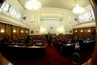 Опозицията иска оставката на правителството