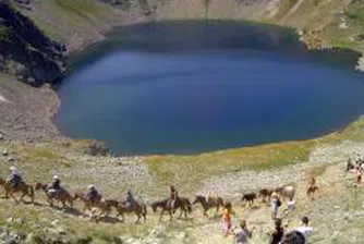 Японска журналистка пише пътеводител за България