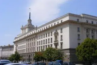 Правителството планира криза