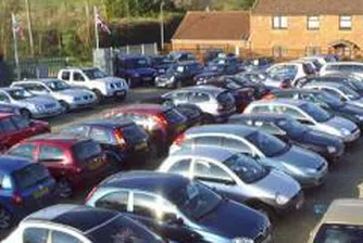 Продажбите на автомобили в Китай с най-нисък от две години ръст през юли