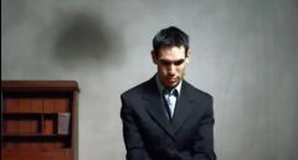 Молбите за помощи за безработица се понижават повече от очакванията