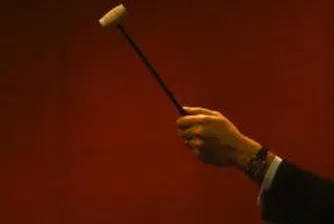 Кензо разпродава на търг свои вещи