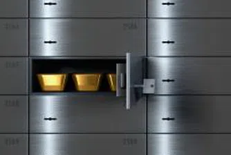 Златно-валутните резерви на Русия намаляват с 13.3 млрд. долара за месец