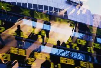 Спадът в продажбите на дребно понижи щатските индекси