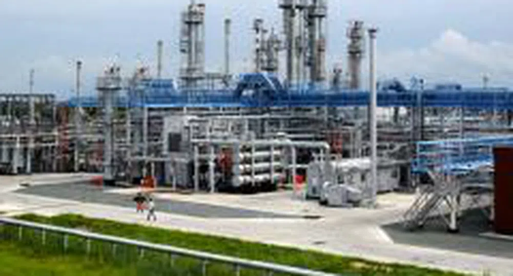 Лукойл разширява бизнеса си със закупуване на дял в италианската рафинерия ERG