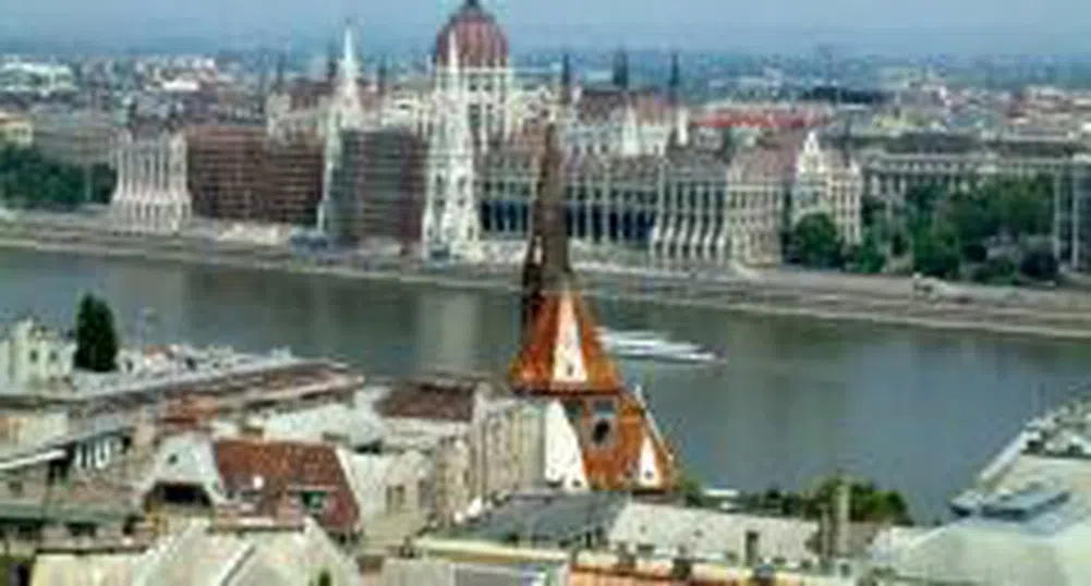 Hungary Outlook Raised for Inflation, Cut for Growth