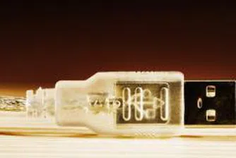 МДААР отваря офертите на кандидатите по поръчката за доставка на USB памет