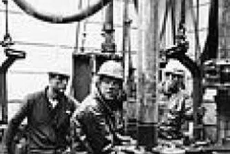 Петролът се задържа над 80 долара за барел