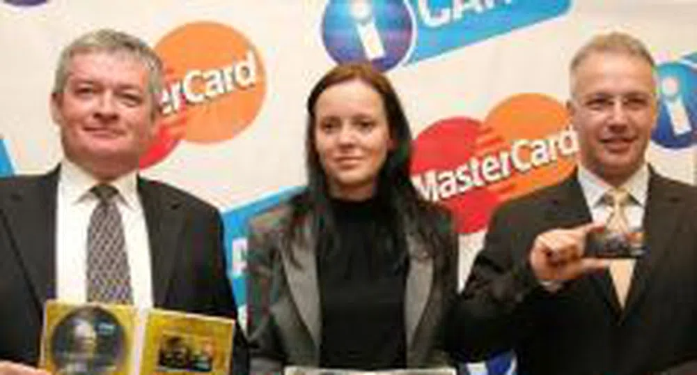 iCARD с уникална услуга за разсрочено плащане
