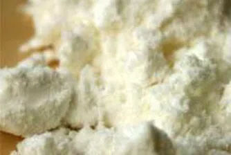 Двама китайци съдени за меламина в млякото