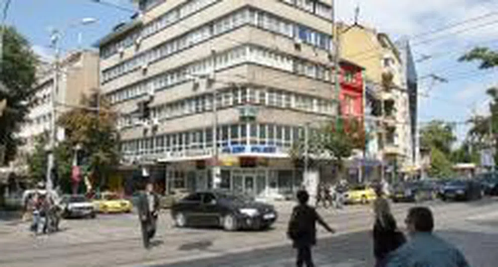 АФП: Българите приветстват Брюксел, че ще накаже корумпираните в тяхната страна