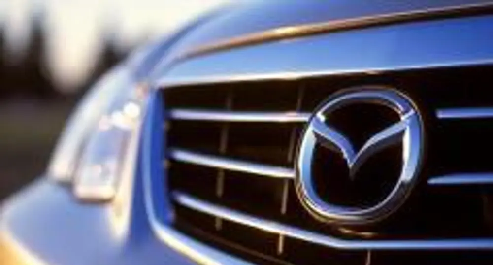Mazda и Sharp обявиха големи съкращения на производството