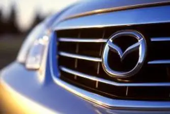 Mazda и Sharp обявиха големи съкращения на производството