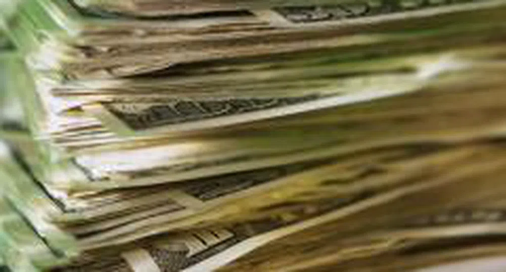 Орешарски спря съмнителна операция за 200 000 лева