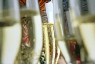 77% of  Bulgarians Intend to Spend New Year's at Home