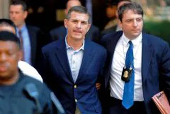 Бивши мениджъри на Bear Stearns -  арестувани по обвинения в измама с ценни книжа