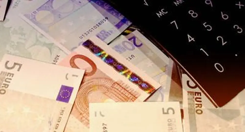 Statistics: Deflation of 0.3% in May