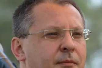 Станишев: Всички са седнали върху парите на банките си