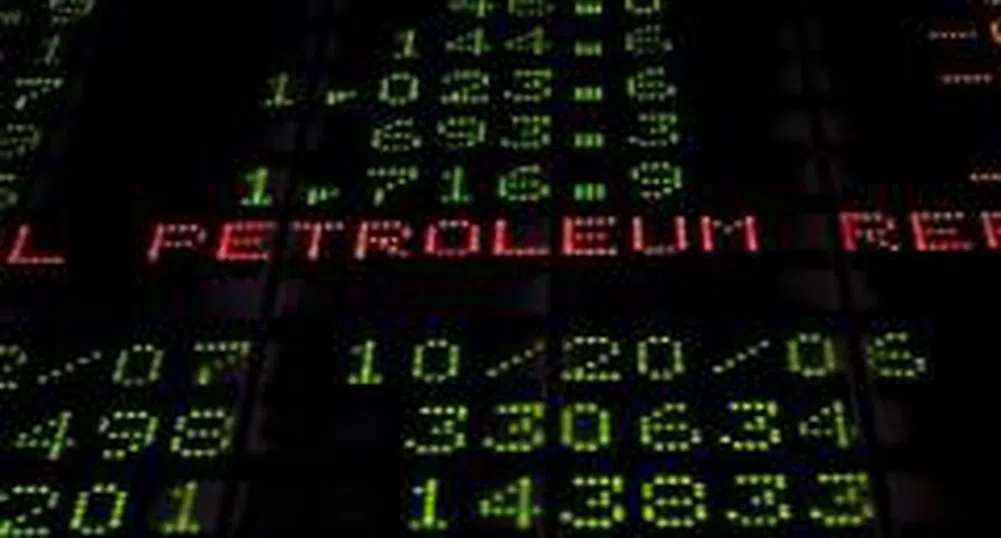 Поевтиняването на петрола набира скорост