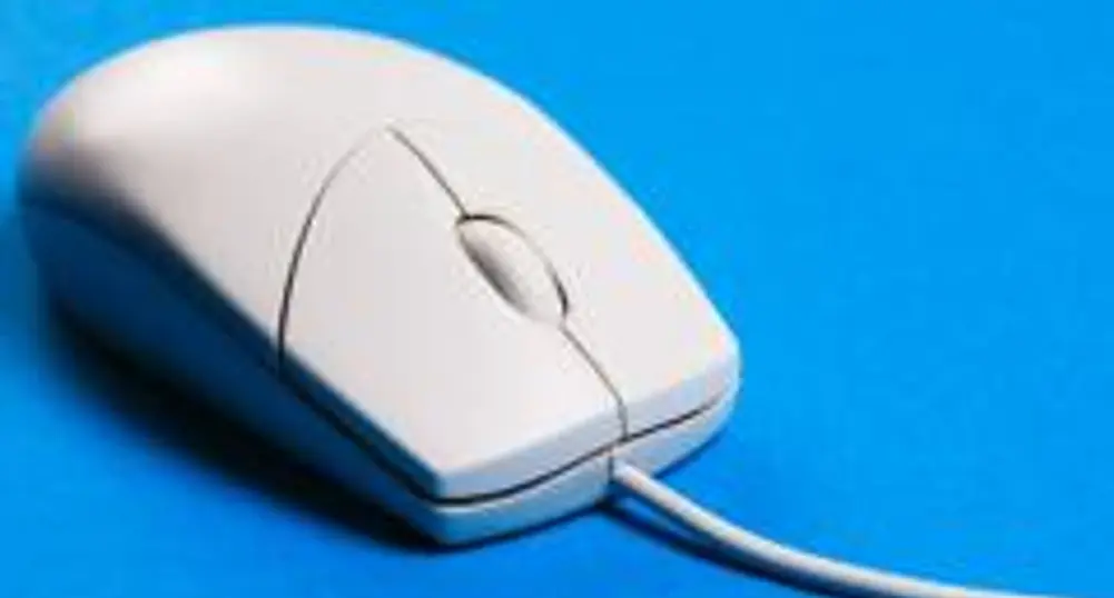 Исландия предложена на търг в eBay с начална цена 99 пенса